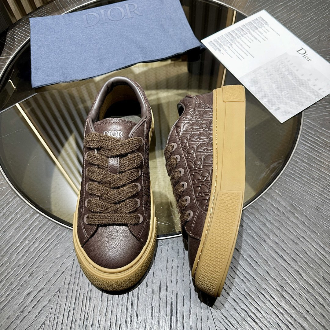 DR B33 Sneaker