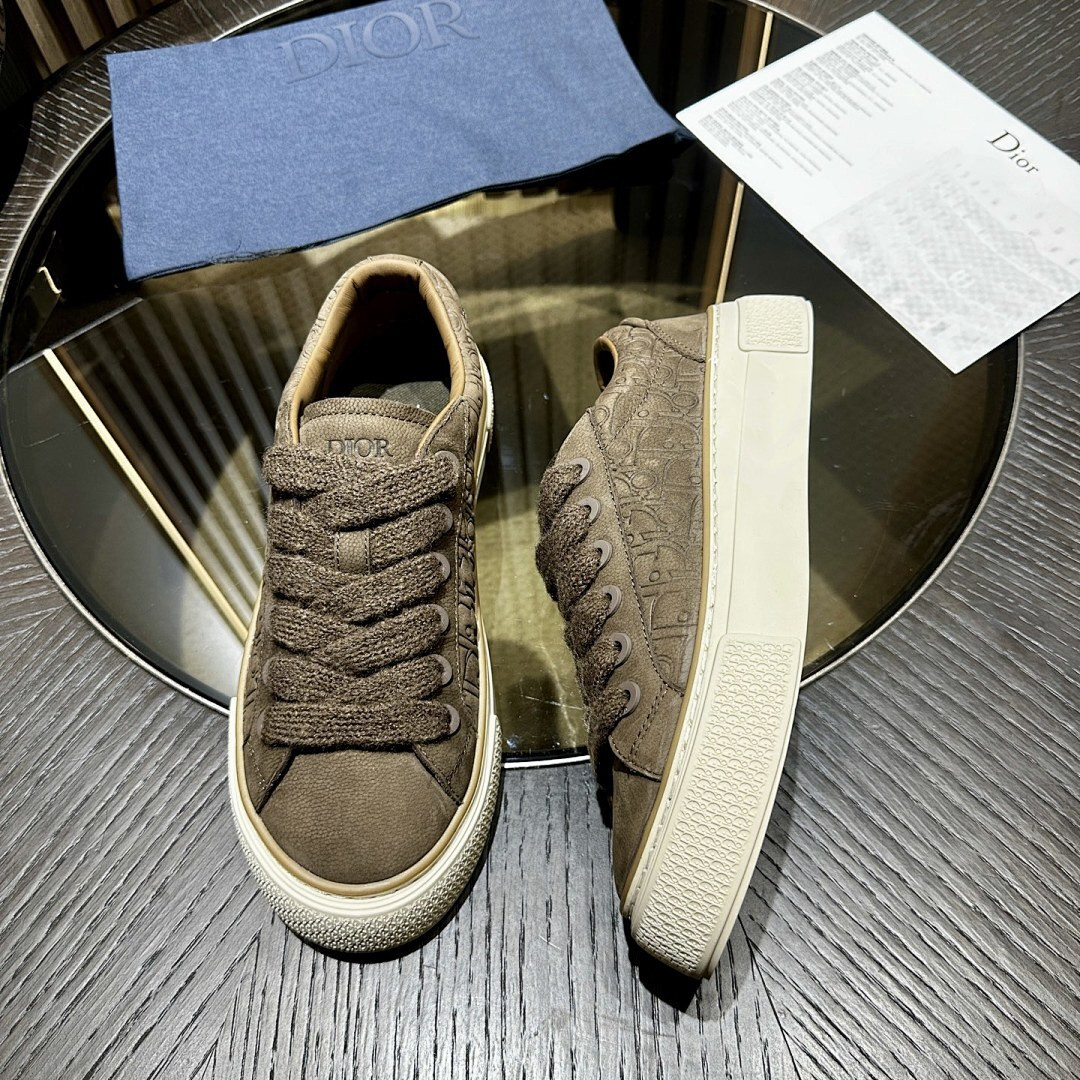 DR B33 Sneaker