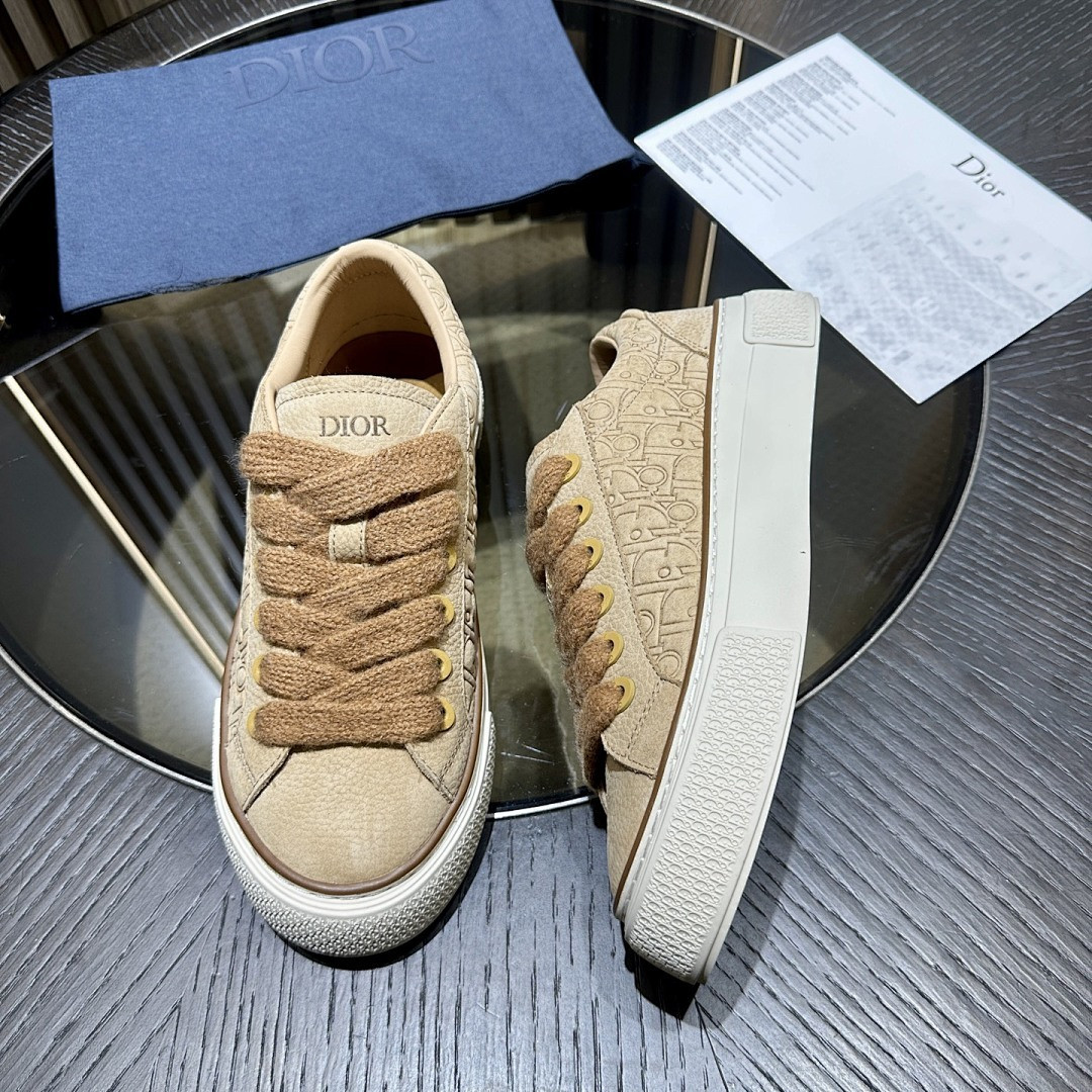 DR B33 Sneaker