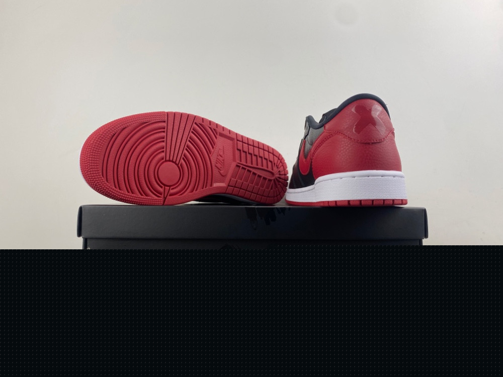 Air Jordan 1 Low OG “Banned” IW6276-001