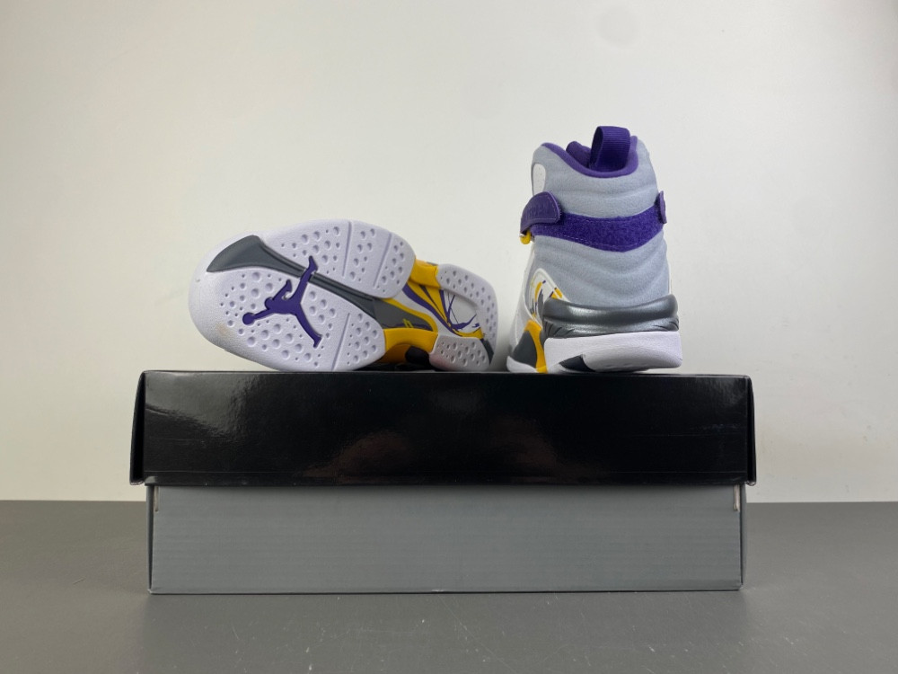 Air Jordan 8 Retro