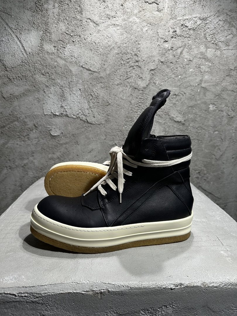 RO Sneakers