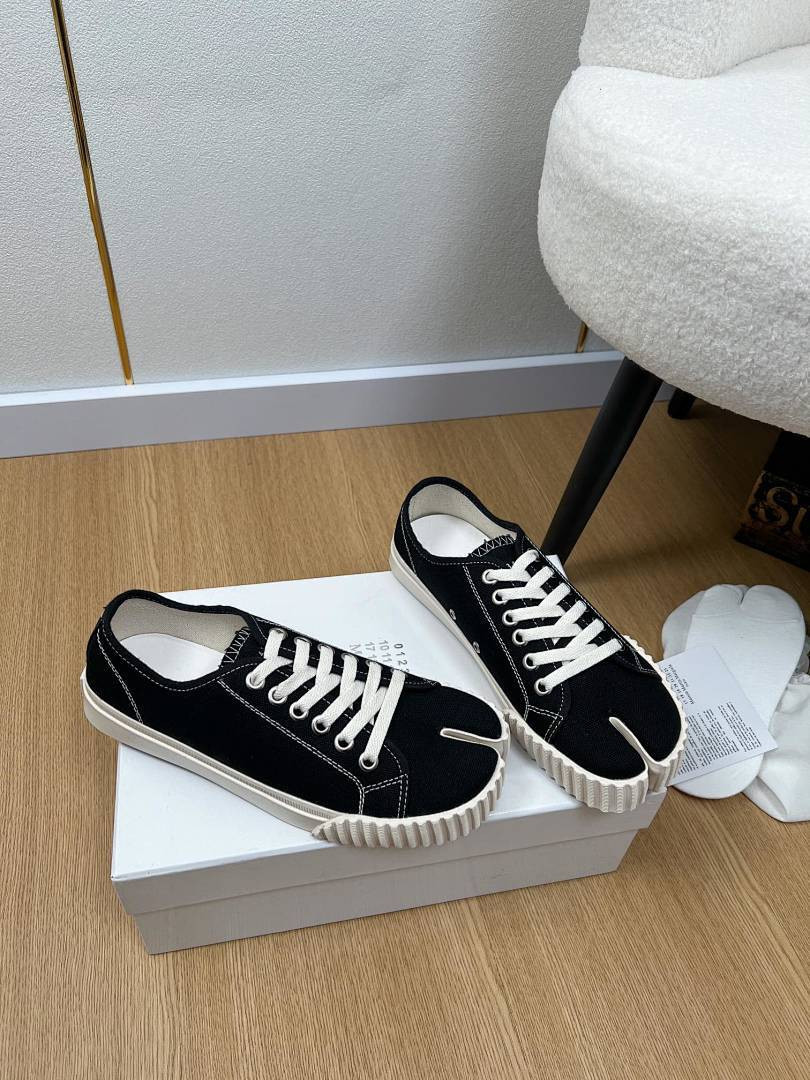 Ma1s0n Marg*e1a Sneakers