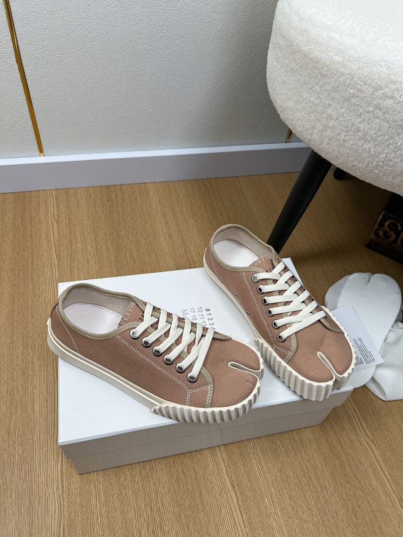 Ma1s0n Marg*e1a Sneakers