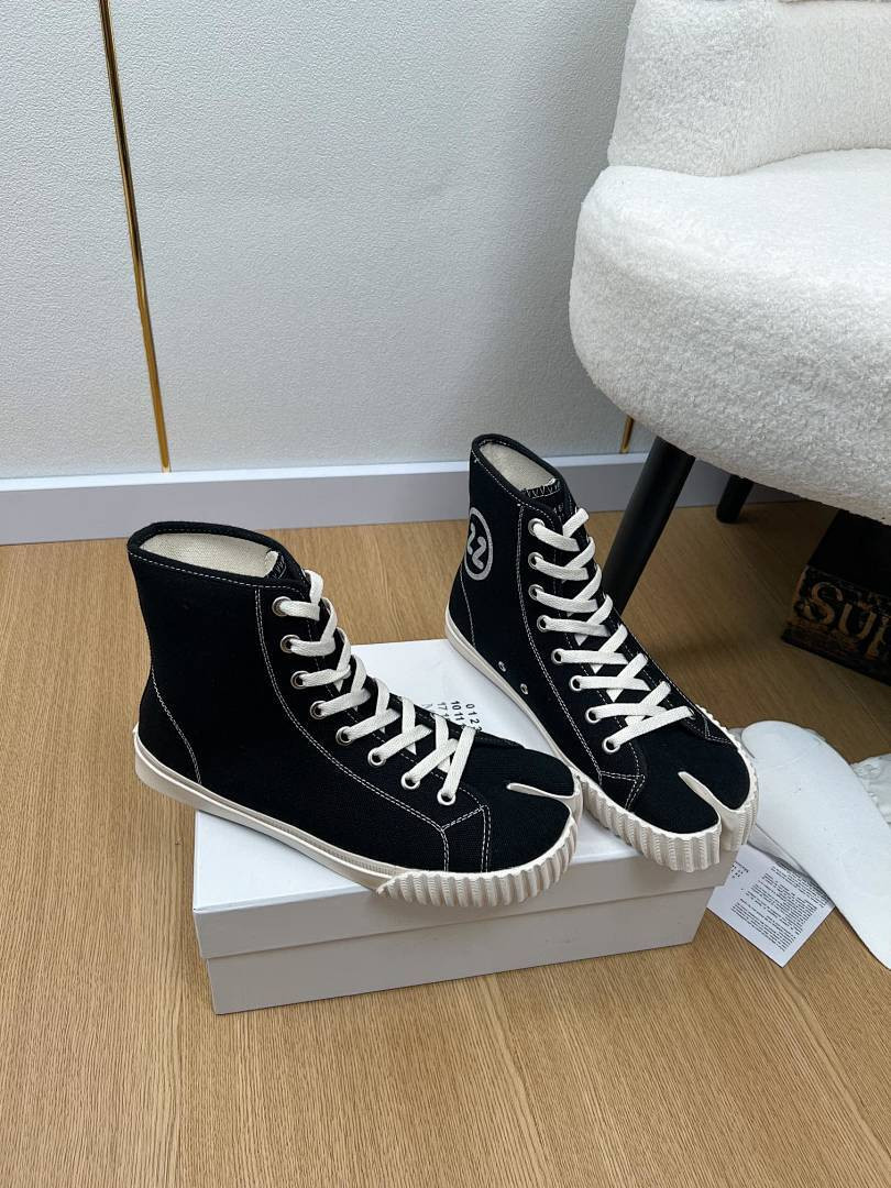 Ma1s0n Marg*e1a Sneakers