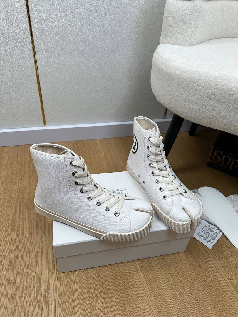 Ma1s0n Marg*e1a Sneakers