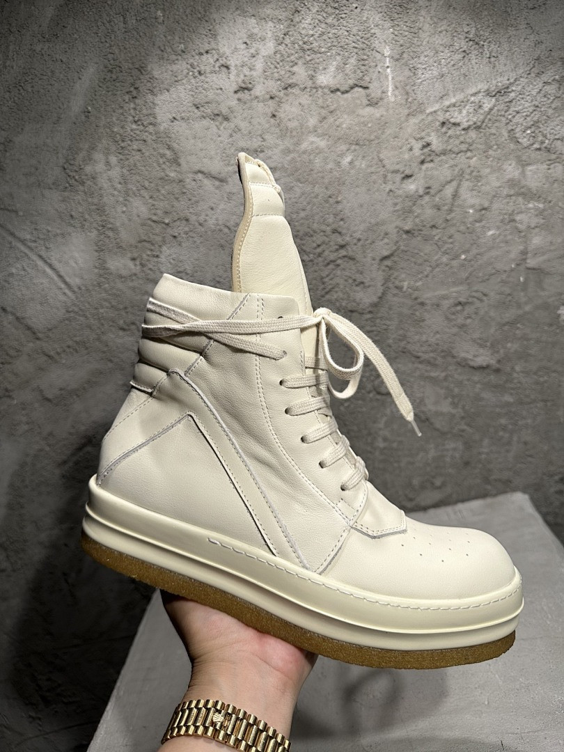 RO Sneakers