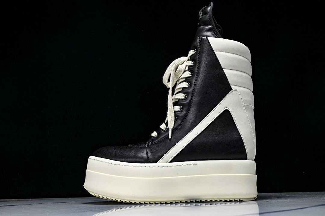 RO Sneakers
