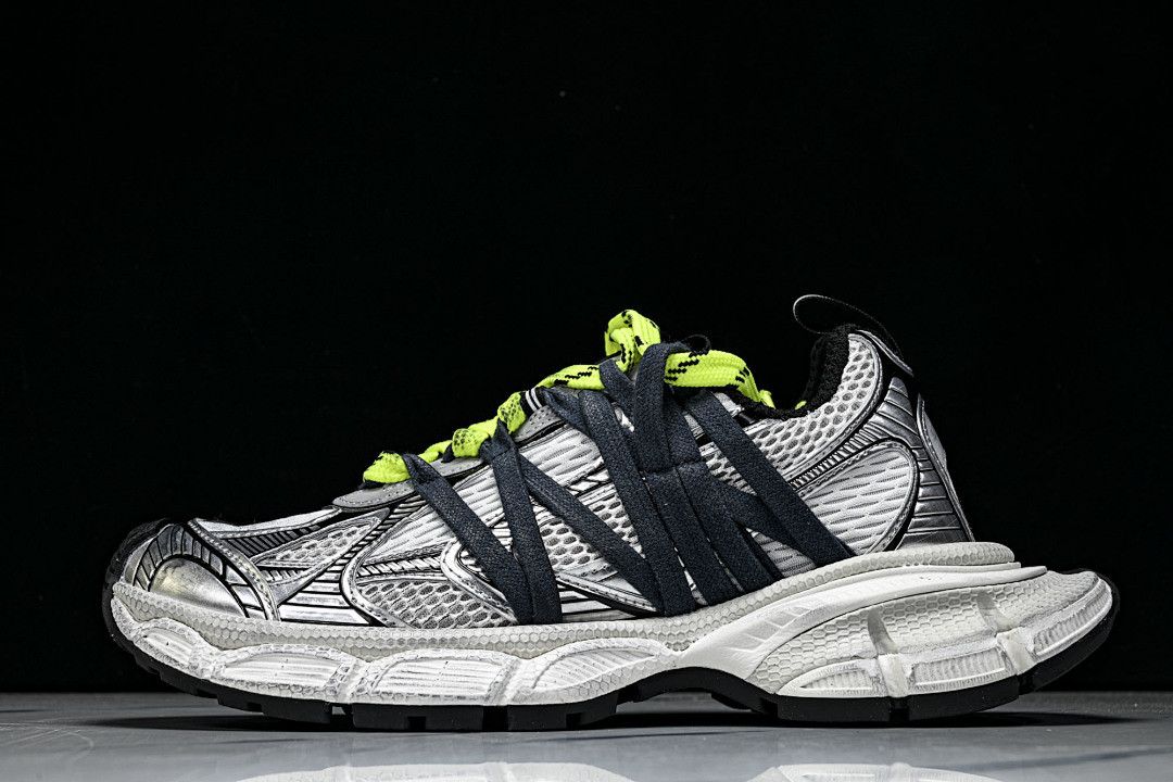 Ba1en*iaga Sneaker 3XL