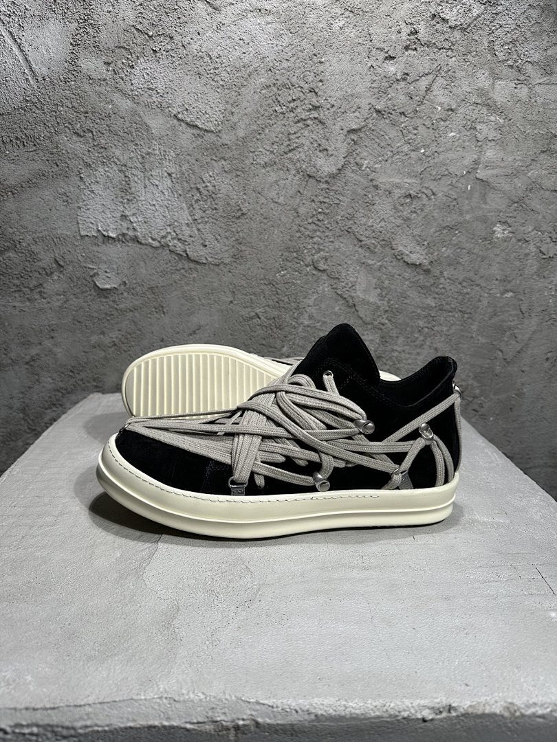 RO Sneakers