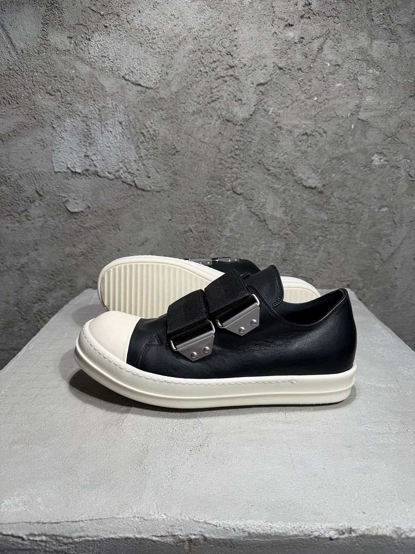 RO Sneakers