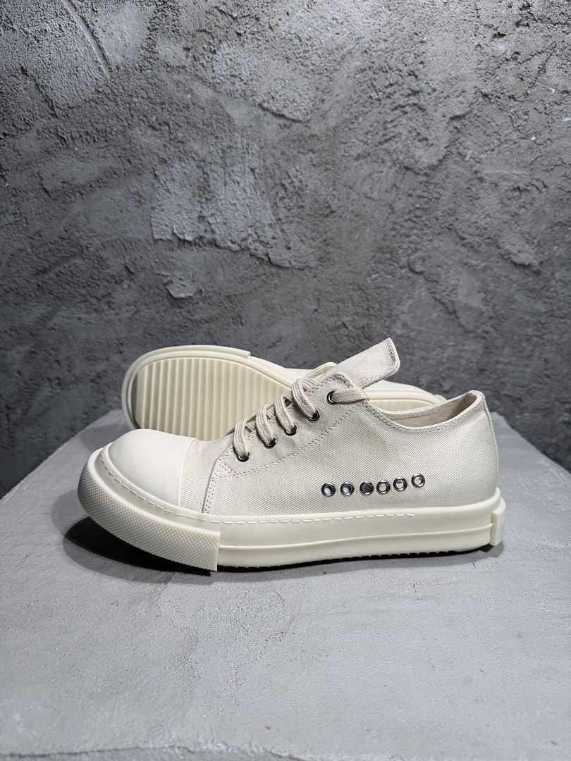 RO Sneakers