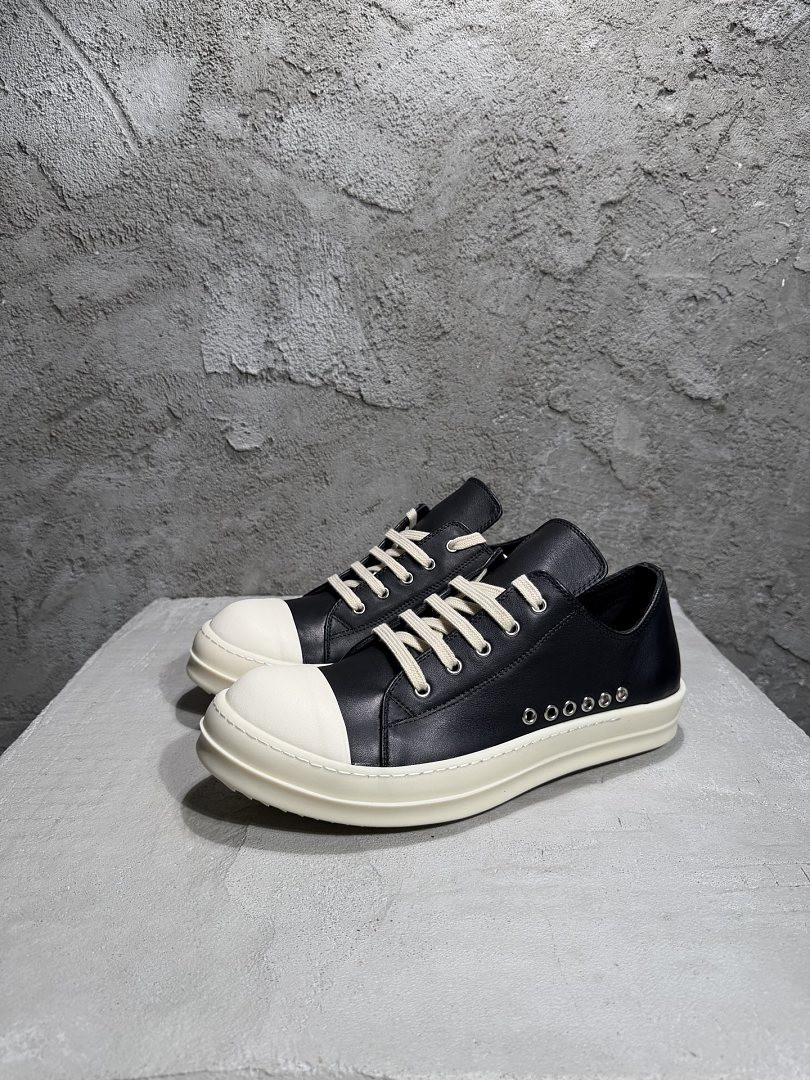 RO Sneakers
