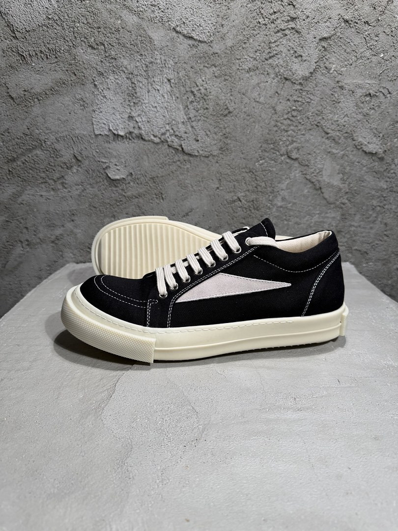 RO Sneakers