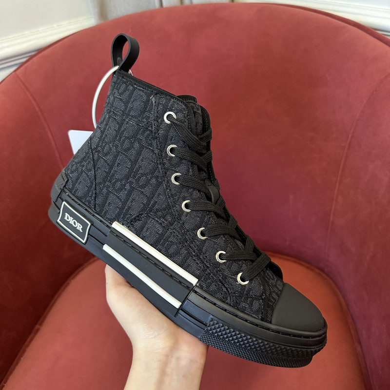DR B23 High Top Sneaker