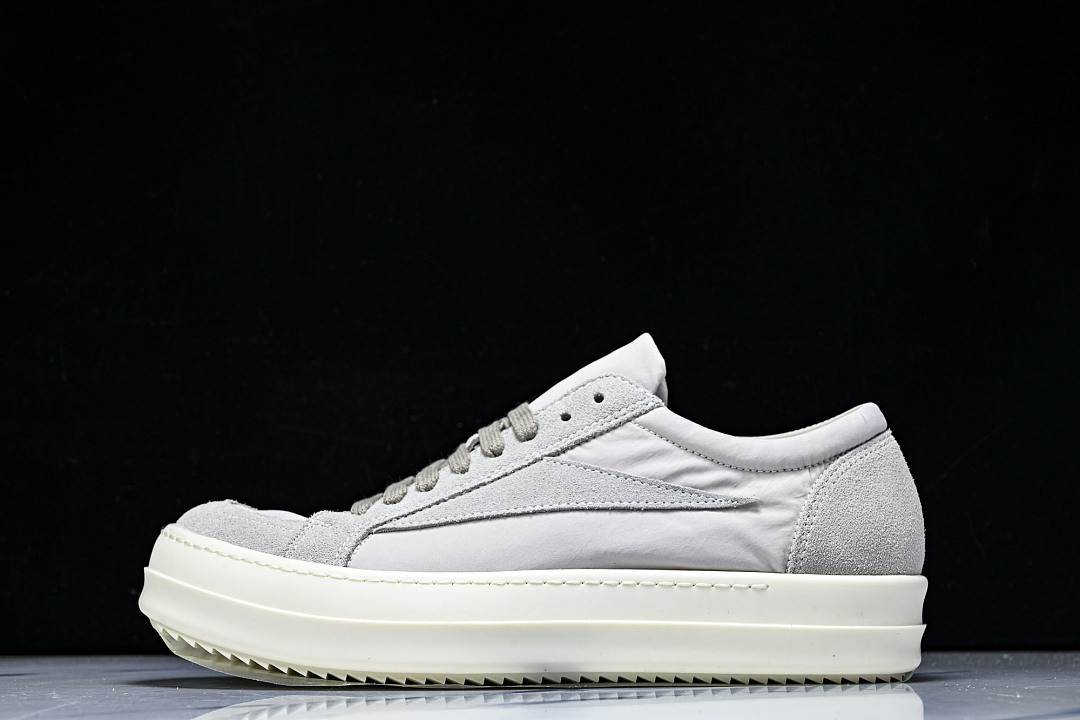 RO Sneakers