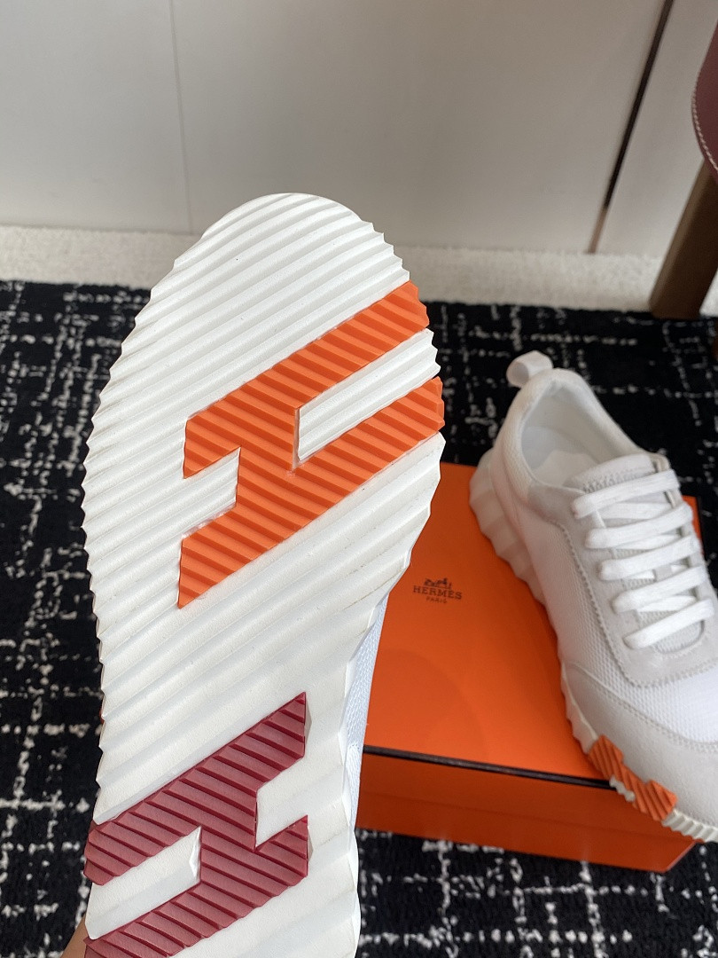 H**me5 SNEAKER