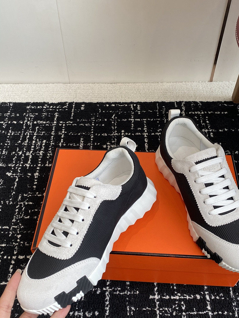 H**me5 SNEAKER