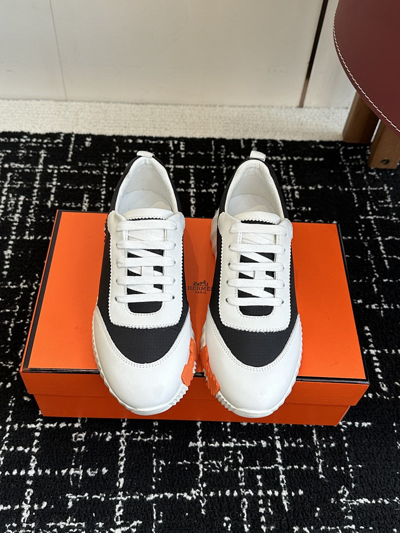 H**me5 SNEAKER