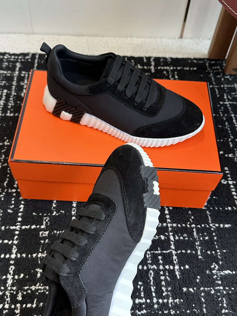 H**me5 SNEAKER