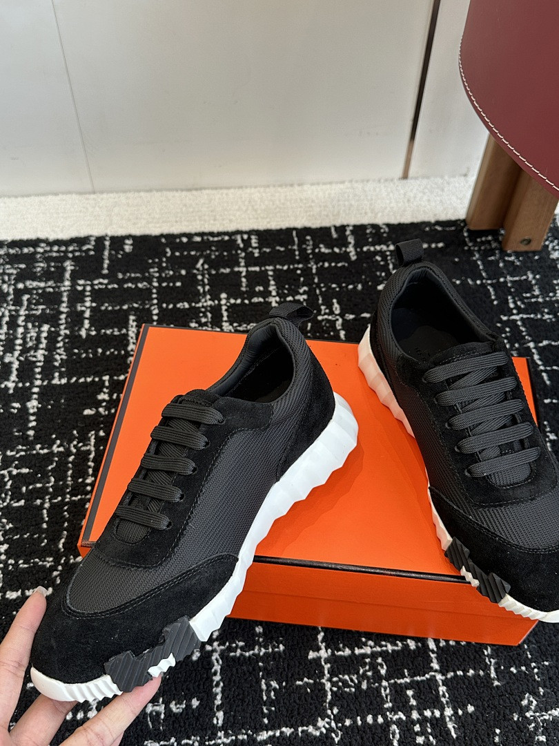 H**me5 SNEAKER