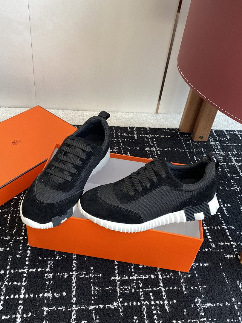H**me5 SNEAKER