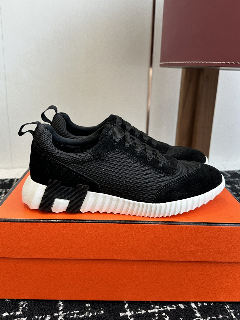H**me5 SNEAKER