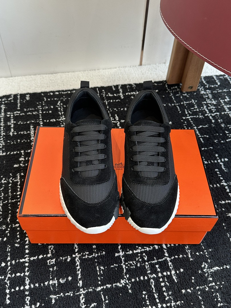 H**me5 SNEAKER