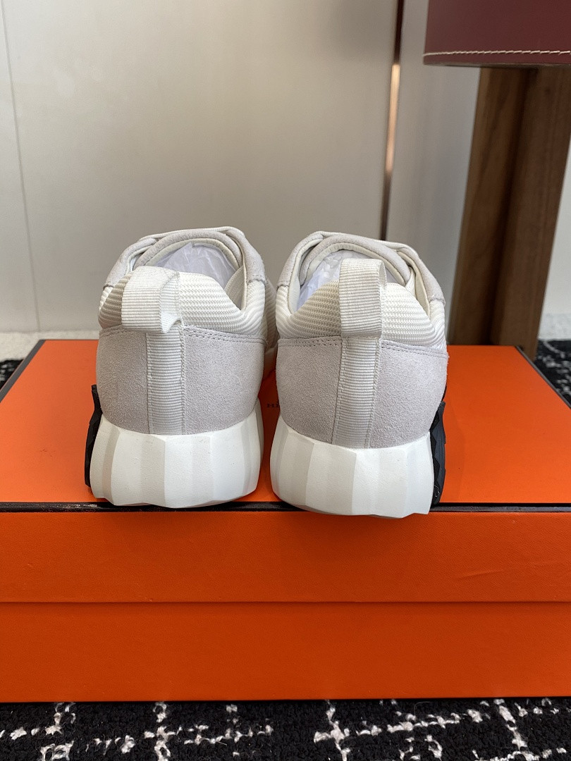 H**me5 SNEAKER