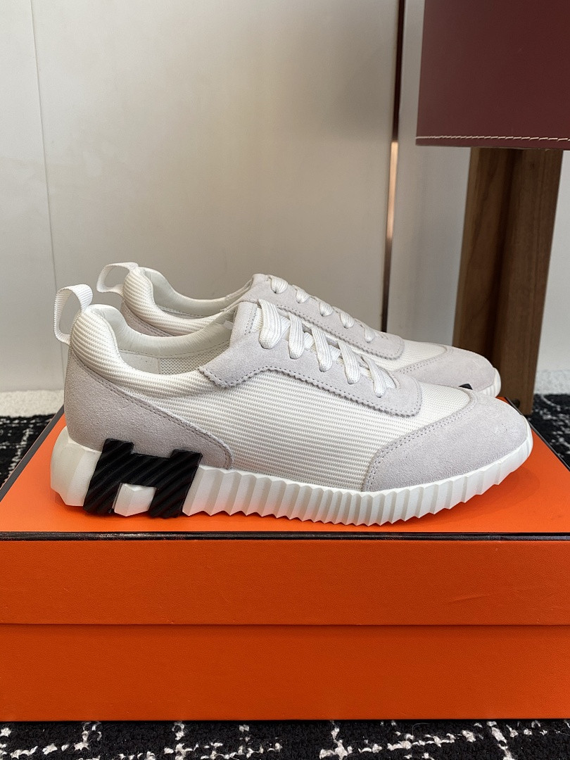 H**me5 SNEAKER