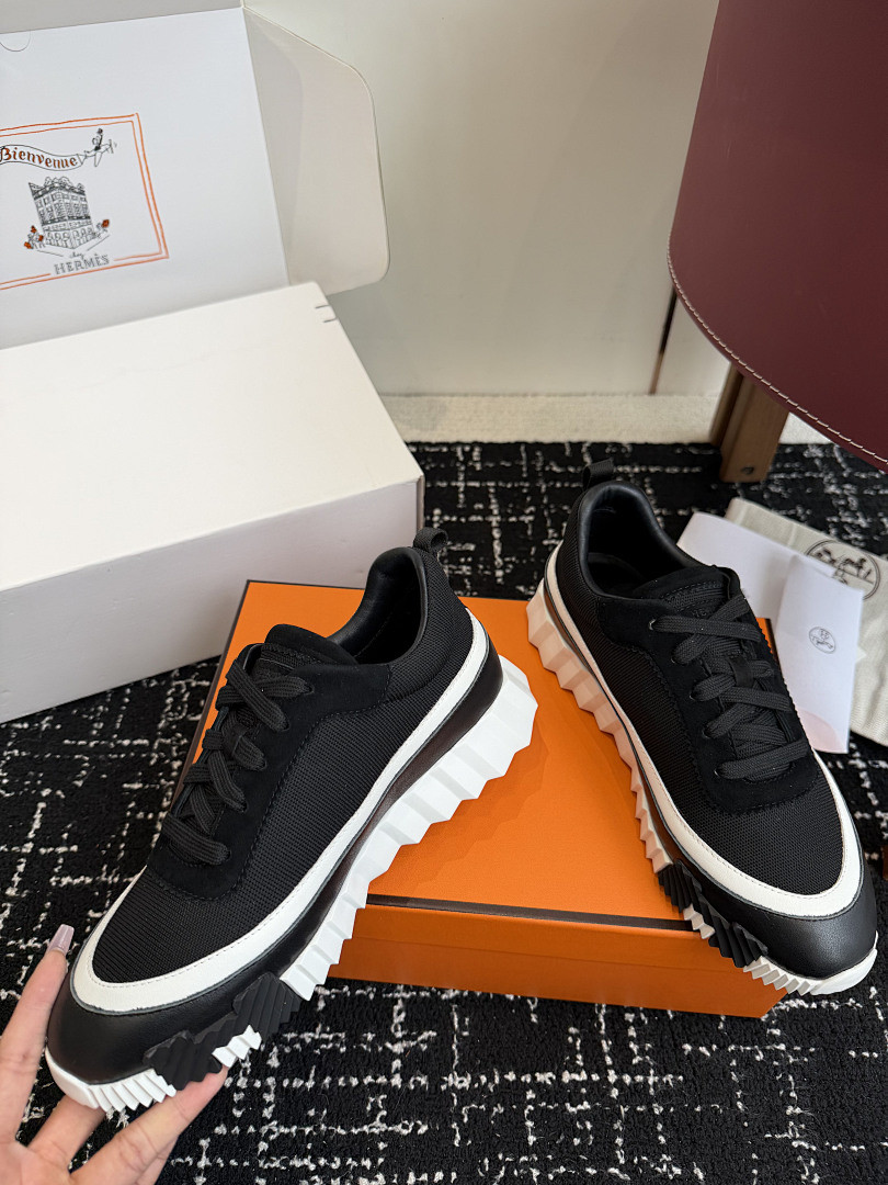 H**me5 SNEAKER