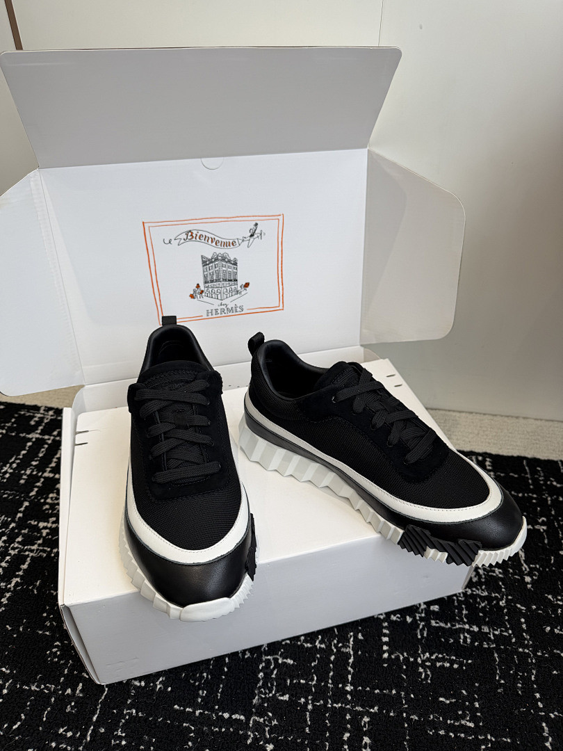 H**me5 SNEAKER