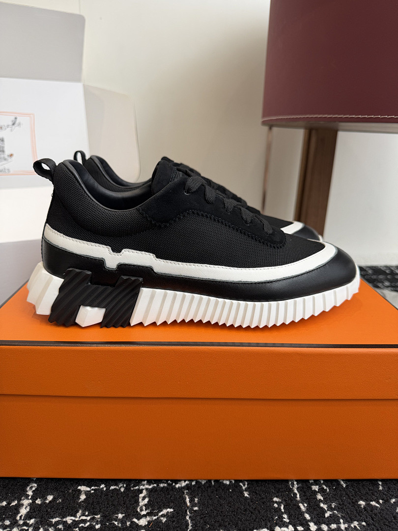 H**me5 SNEAKER