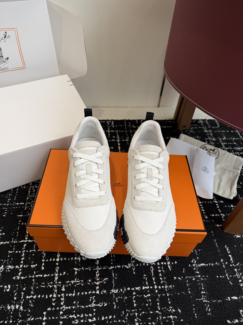 H**me5 SNEAKER