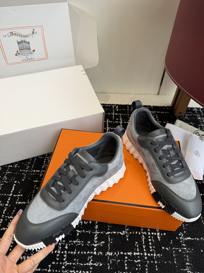 H**me5 SNEAKER