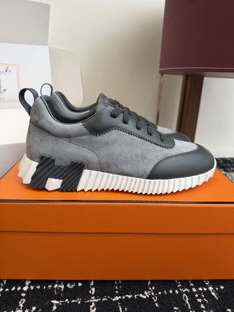 H**me5 SNEAKER