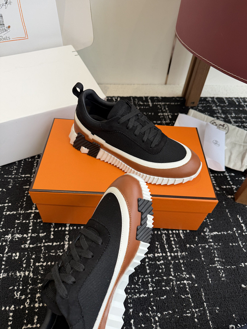 H**me5 SNEAKER