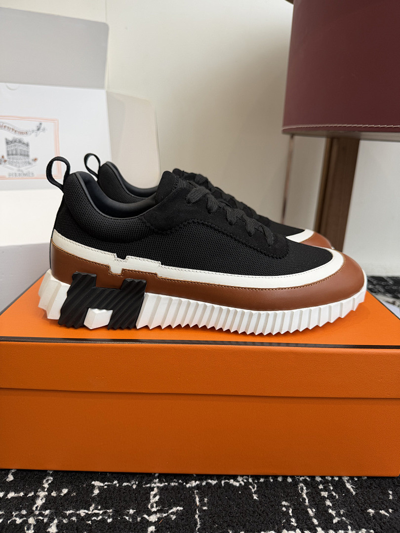 H**me5 SNEAKER