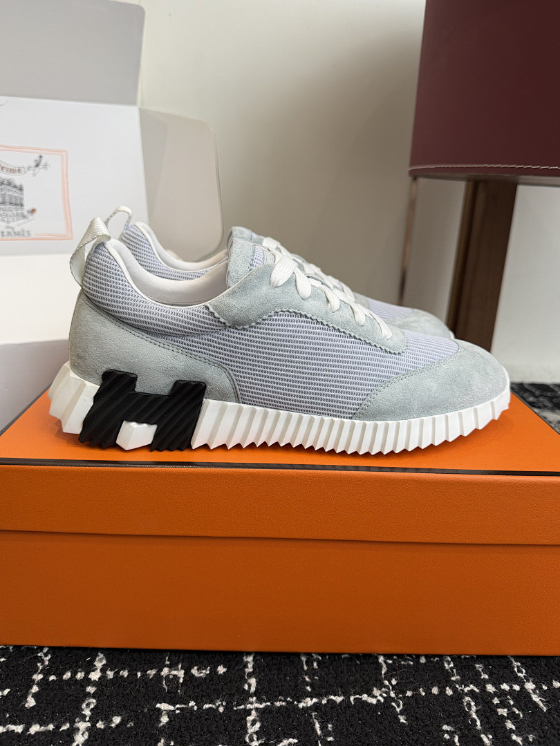 H**me5 SNEAKER