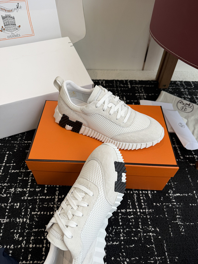 H**me5 SNEAKER