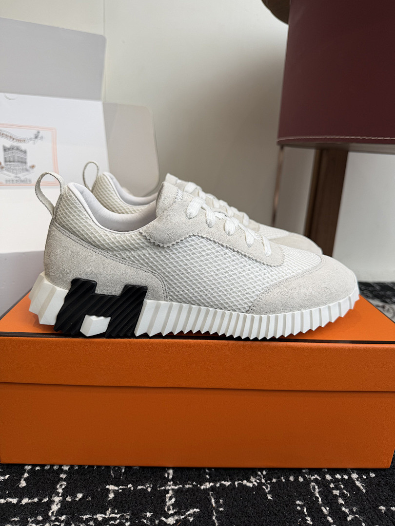 H**me5 SNEAKER