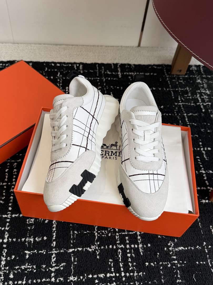 H**me5 SNEAKER