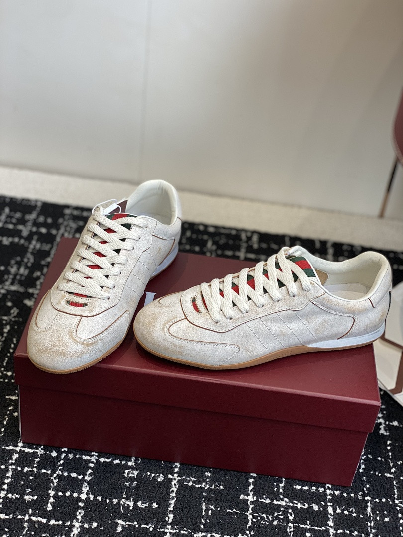 GC Sneakers