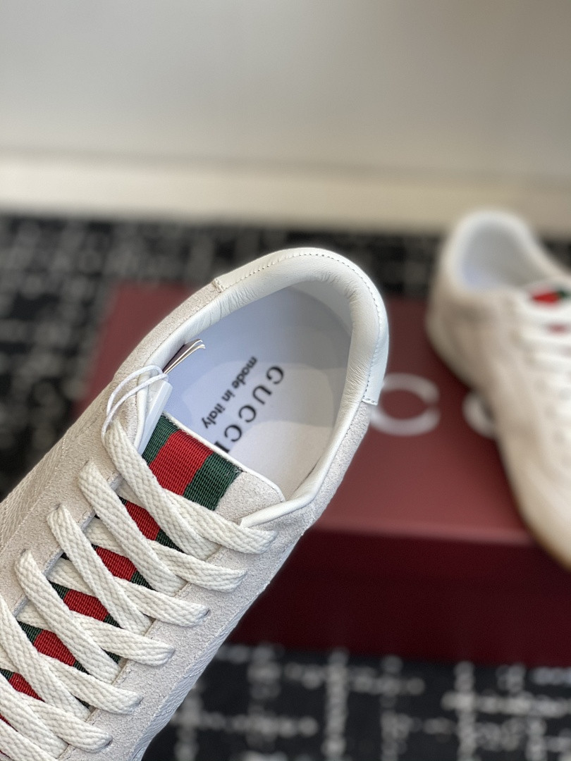 GC Sneakers