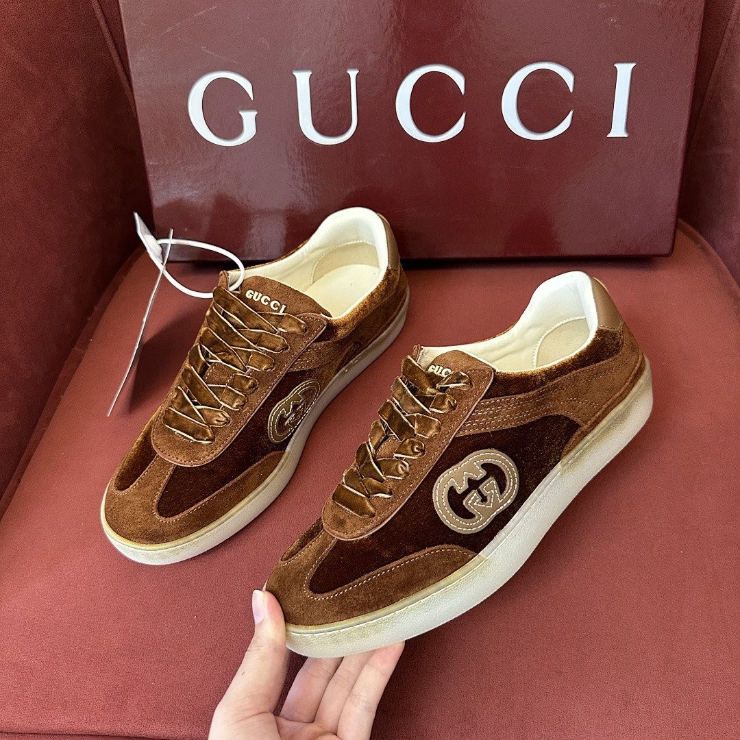 GC Sneakers