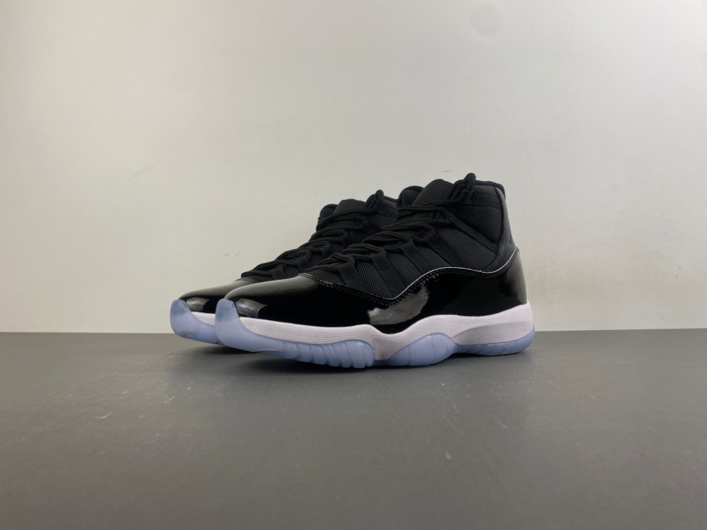 Air Jordan 11 CT8012-900