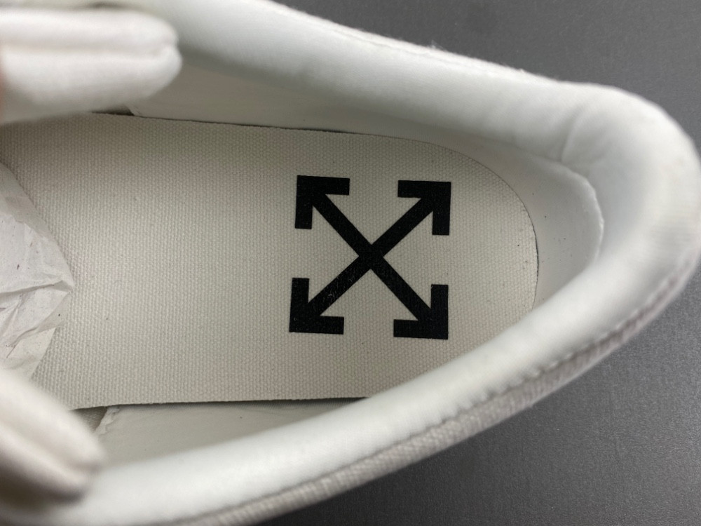 OFF-WHITE Virgil Abloh Vulc Low Top