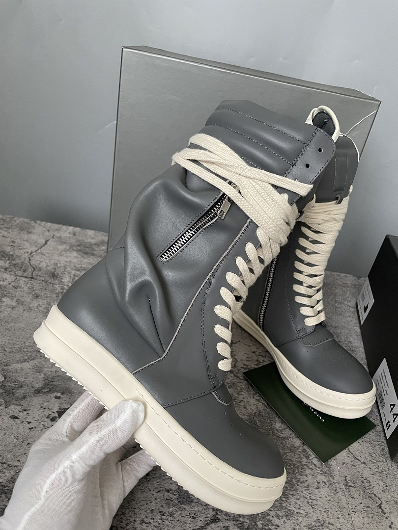 RO Sneakers