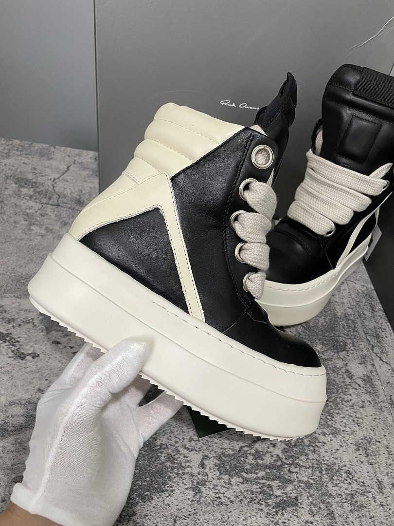 RO Sneakers