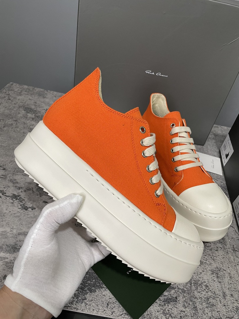 RO Sneakers
